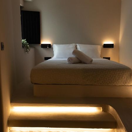 Noir Cave Villa With Private Jacuzzi And Sunset Terrace Pýrgos Esterno foto