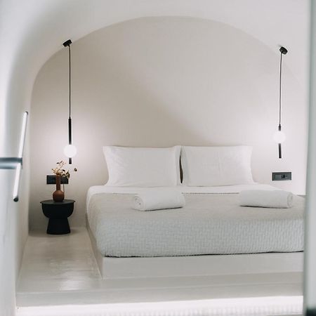 Noir Cave Villa With Private Jacuzzi And Sunset Terrace Pýrgos Esterno foto