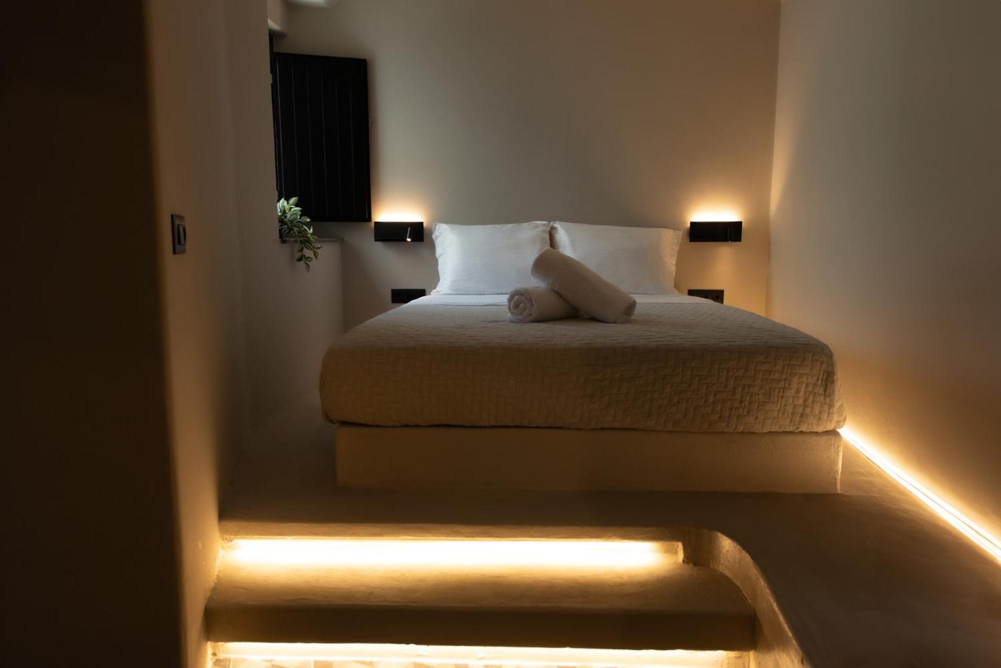 Noir Cave Villa With Private Jacuzzi And Sunset Terrace Pýrgos Esterno foto