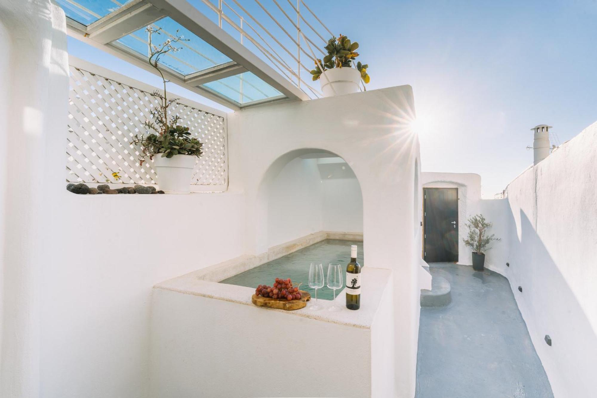 Noir Cave Villa With Private Jacuzzi And Sunset Terrace Pýrgos Esterno foto