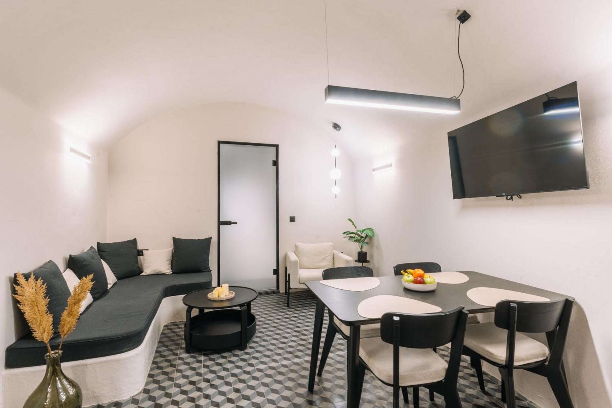 Noir Cave Villa With Private Jacuzzi And Sunset Terrace Pýrgos Esterno foto